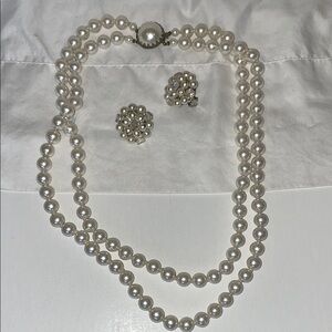 VTG Timeless White Faux Pearl Necklace Jewelry Set made in Japan